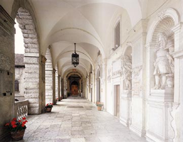 FELTRE - Il loggiato palladiano del Palazzo della Ragione